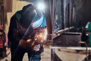 Odnowienie uprawnień spawalniczych - co należy wiedzieć?